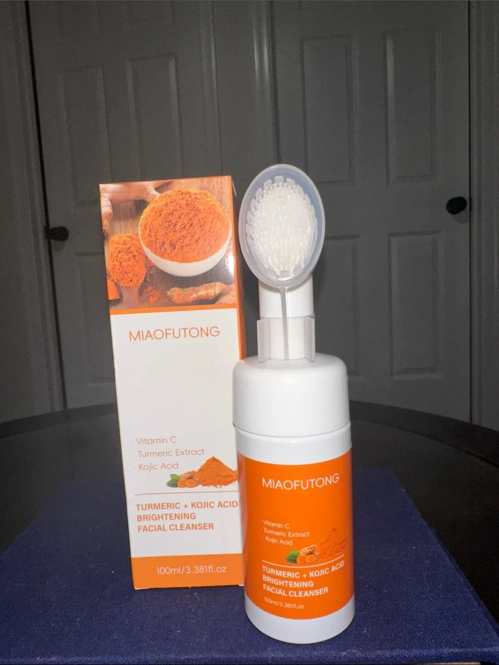 MIAOFUTONG Turmeric + Kojic Acid Brightening Facial Cleanser - White & Orange